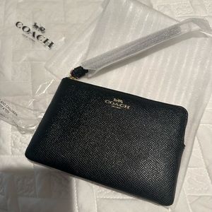 Coach leather wristlet NWT